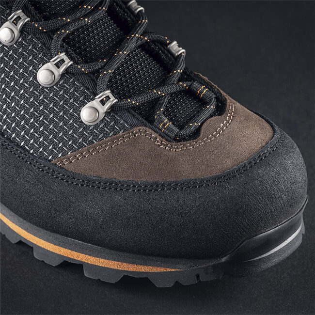 Scarponi AKU Trek Ballistic GTX marroni con membrana Gore‑Tex dettaglio